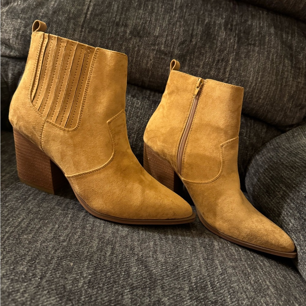 The Drop Tan Ankle Boots